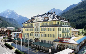 Отель Hotel Dolomiti Schloss  Канацеи